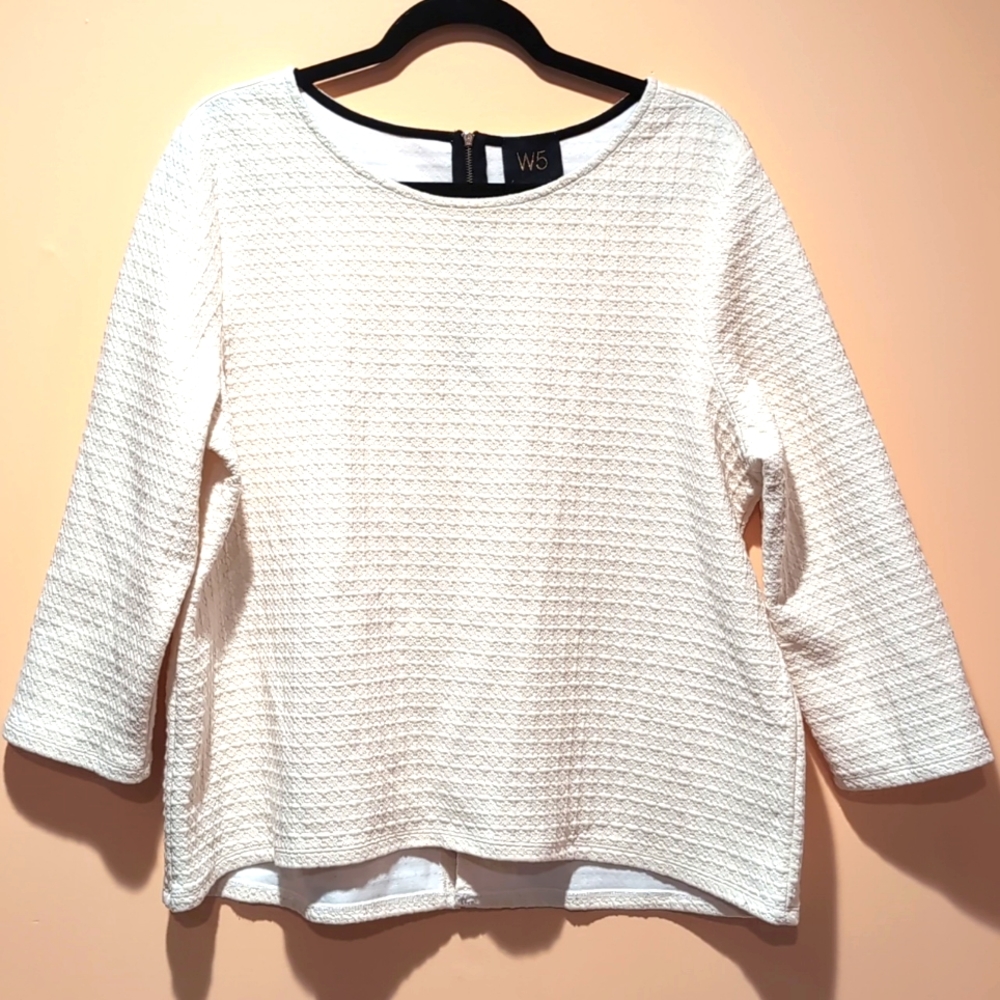 Good condition universal business/casual Anthropology W5 women top